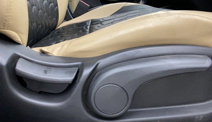 2019 Hyundai Elite i20 SPORTZ PLUS 1.4 CRDI, Diesel, Manual, 79,723 km, Driver Side Adjustment Panel