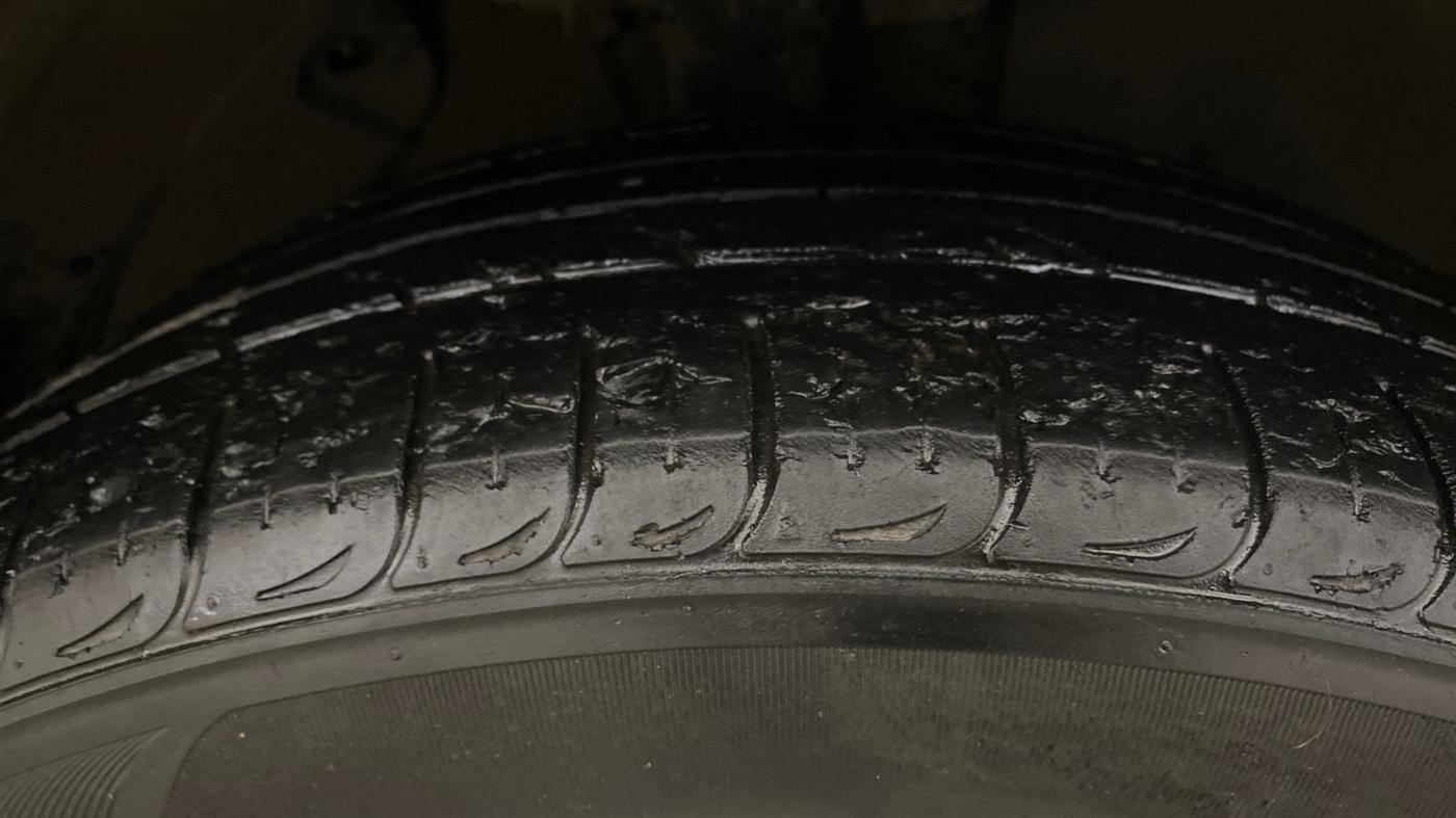 2021 Hyundai Tucson GLS 2WD AT PETROL, Petrol, Automatic, 51,475 km, Right Front Tyre Tread