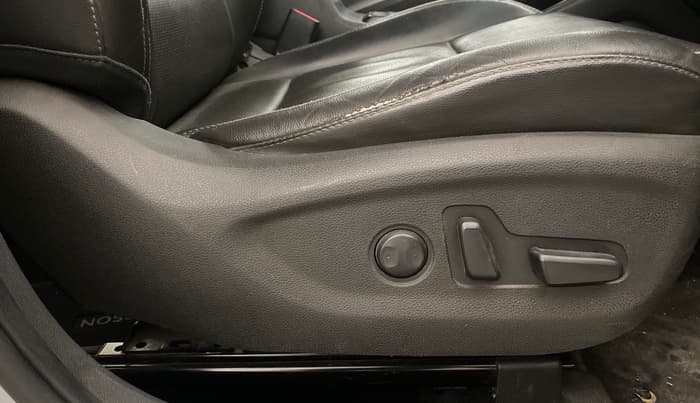 2021 Hyundai Tucson GLS 2WD AT PETROL, Petrol, Automatic, 51,475 km, Driver Side Adjustment Panel