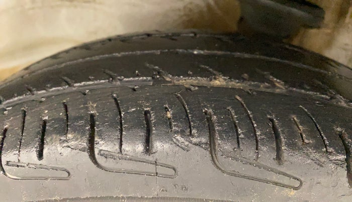 2013 Maruti Alto 800 LXI, Petrol, Manual, 89,033 km, Left Front Tyre Tread