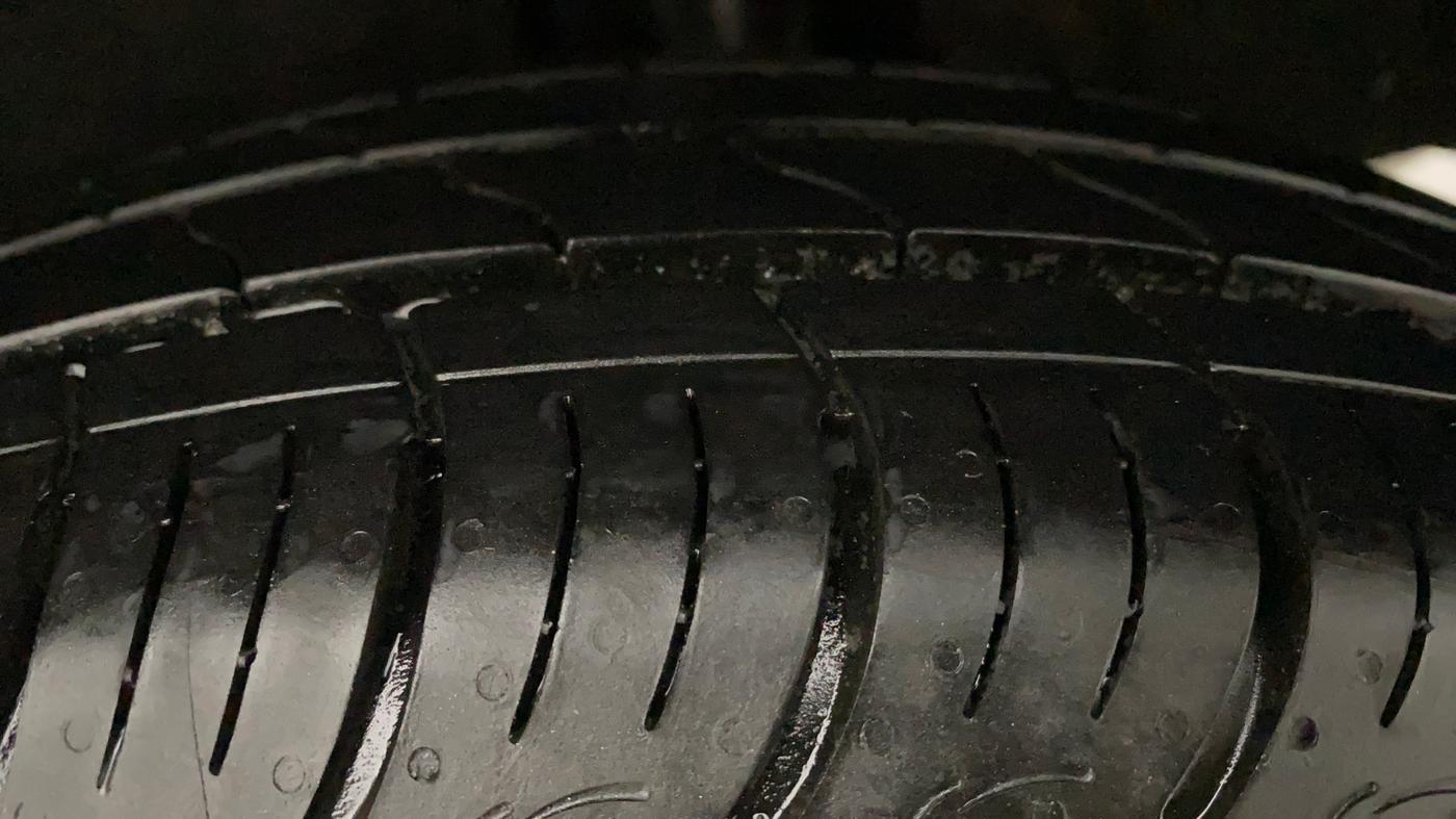 2017 Maruti Baleno DELTA PETROL 1.2, Petrol, Manual, 70,126 km, Left Rear Tyre Tread
