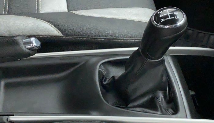 2017 Maruti Baleno DELTA PETROL 1.2, Petrol, Manual, 70,126 km, Gear Lever