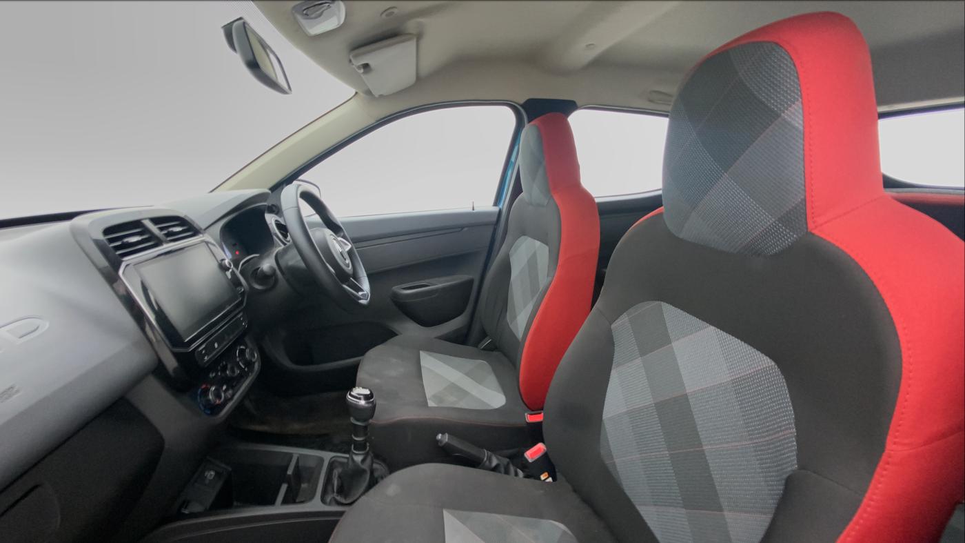2021 Renault Kwid 1.0 RXT Opt, Petrol, Manual, 17,931 km, Right Side Front Door Cabin