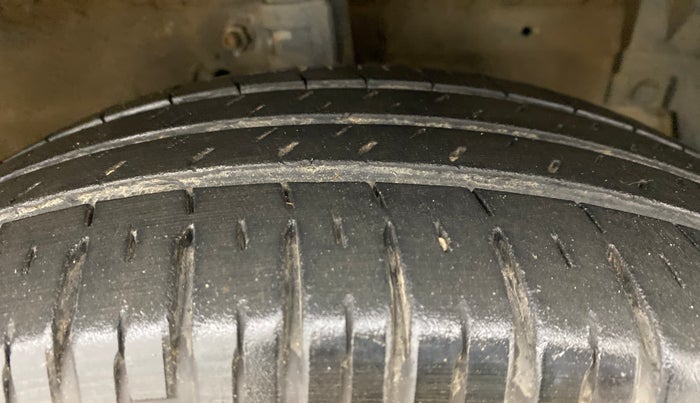 2012 Maruti Swift VDI, Diesel, Manual, 95,775 km, Right Front Tyre Tread