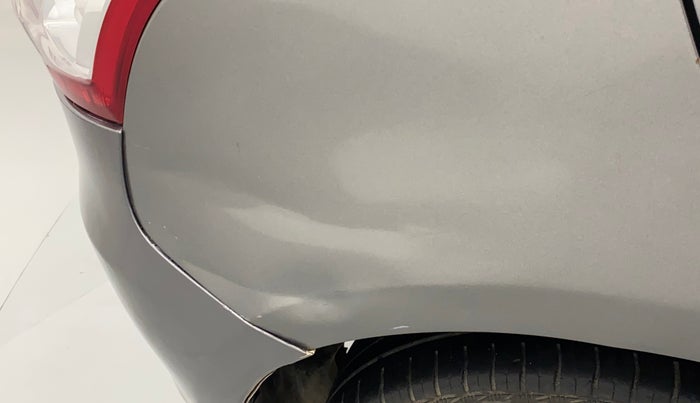 2014 Maruti Swift VXI, Petrol, Manual, 1,23,305 km, Right quarter panel - Slightly dented