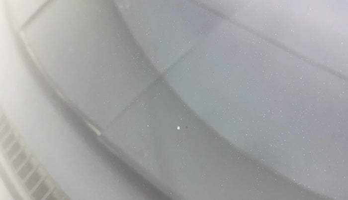 2014 Maruti Swift VXI, Petrol, Manual, 1,23,305 km, Front windshield - Minor spot on windshield