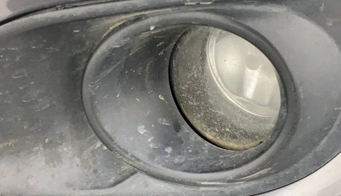 2014 Maruti Swift VXI, Petrol, Manual, 1,23,305 km, Left fog light - Not working