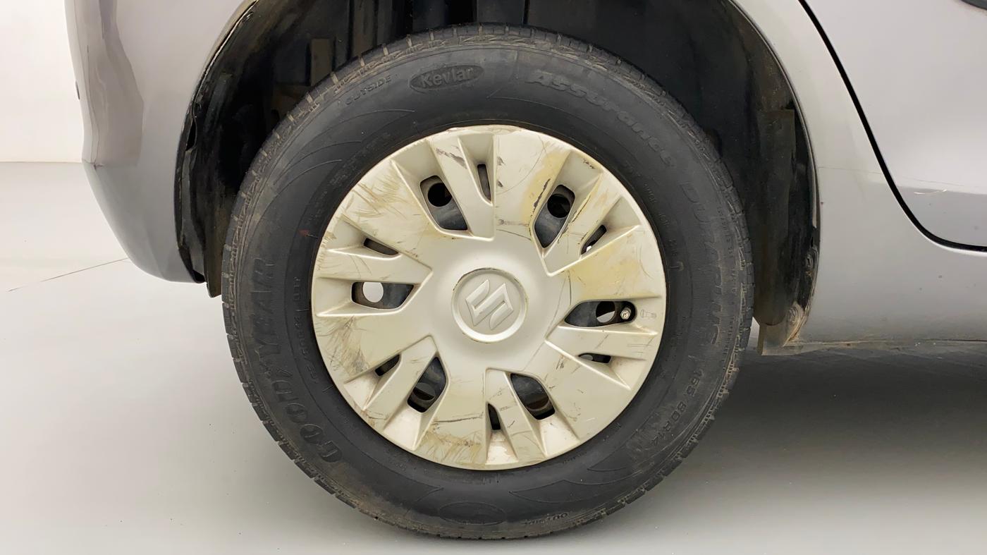 2014 Maruti Swift VXI, Petrol, Manual, 1,23,305 km, Right Rear Wheel