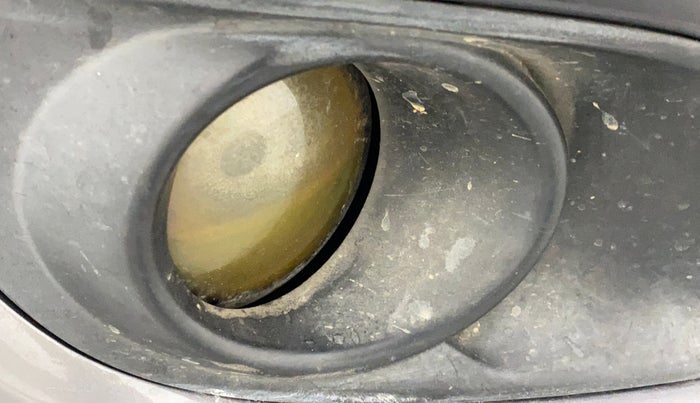 2014 Maruti Swift VXI, Petrol, Manual, 1,23,305 km, Right fog light - Not working