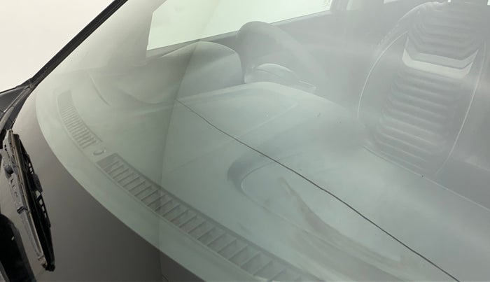 2019 Maruti Vitara Brezza ZDI PLUS, Diesel, Manual, 57,033 km, Front windshield - Minor spot on windshield