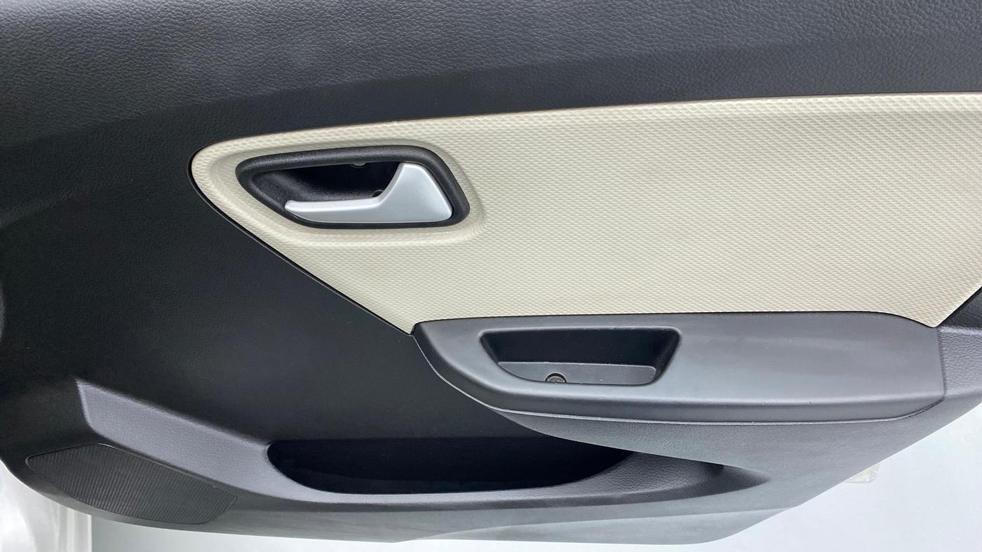 2020 Maruti Alto VXI, Petrol, Manual, 6,322 km, Driver Side Door Panels Control
