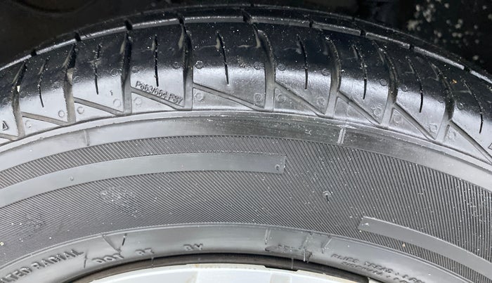 2020 Maruti Alto VXI, Petrol, Manual, 6,322 km, Left Front Tyre Tread