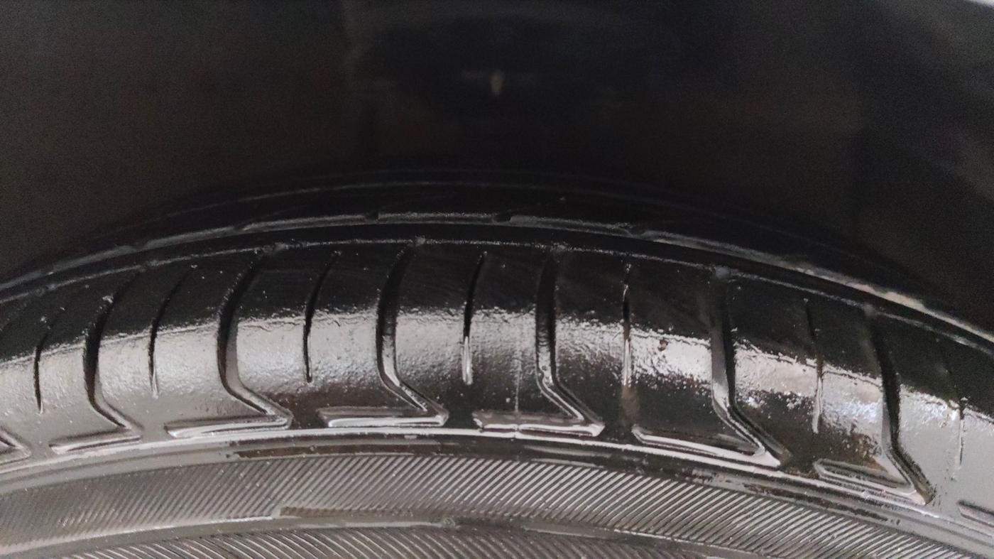 2014 Hyundai Xcent S AT 1.2 (O), Petrol, Automatic, 87,231 km, Right Front Tyre Tread