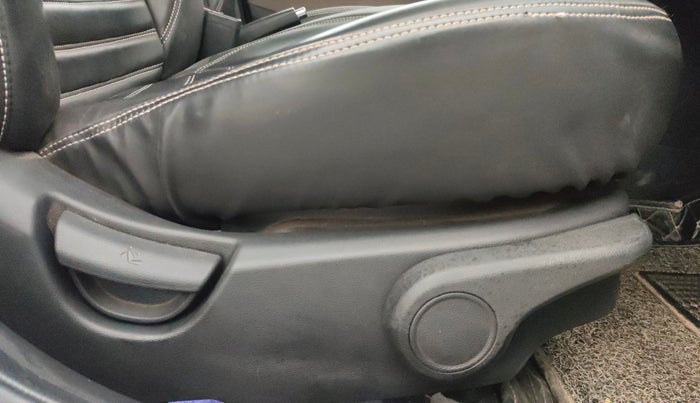 2014 Hyundai Xcent S AT 1.2 (O), Petrol, Automatic, 87,231 km, Driver Side Adjustment Panel