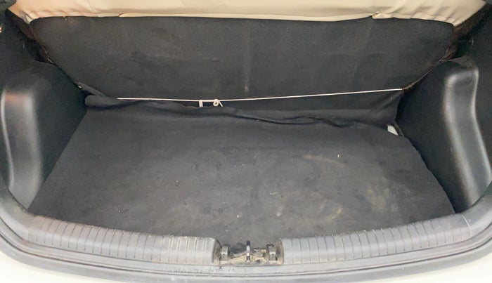 2015 Hyundai Grand i10 ASTA AT 1.2 KAPPA VTVT, Petrol, Automatic, 21,818 km, Boot Inside