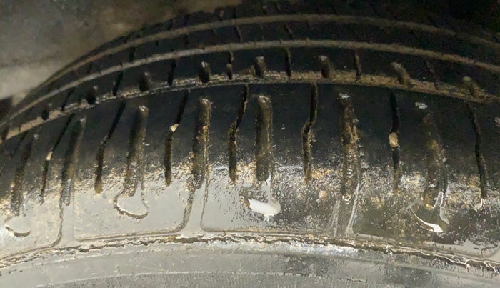 2015 Hyundai Grand i10 ASTA AT 1.2 KAPPA VTVT, Petrol, Automatic, 21,818 km, Left Rear Tyre Tread