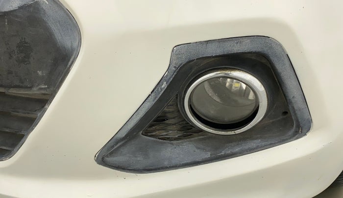 2015 Hyundai Grand i10 ASTA AT 1.2 KAPPA VTVT, Petrol, Automatic, 21,818 km, Left fog light - Not fixed properly