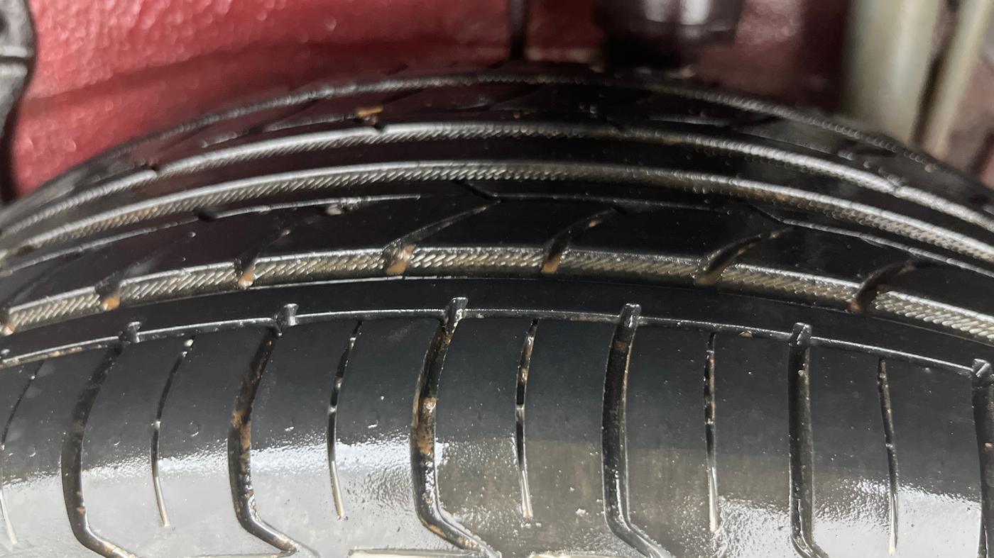 2015 Tata Zest XMS PETROL, Petrol, Manual, 90,426 km, Left Rear Tyre Tread