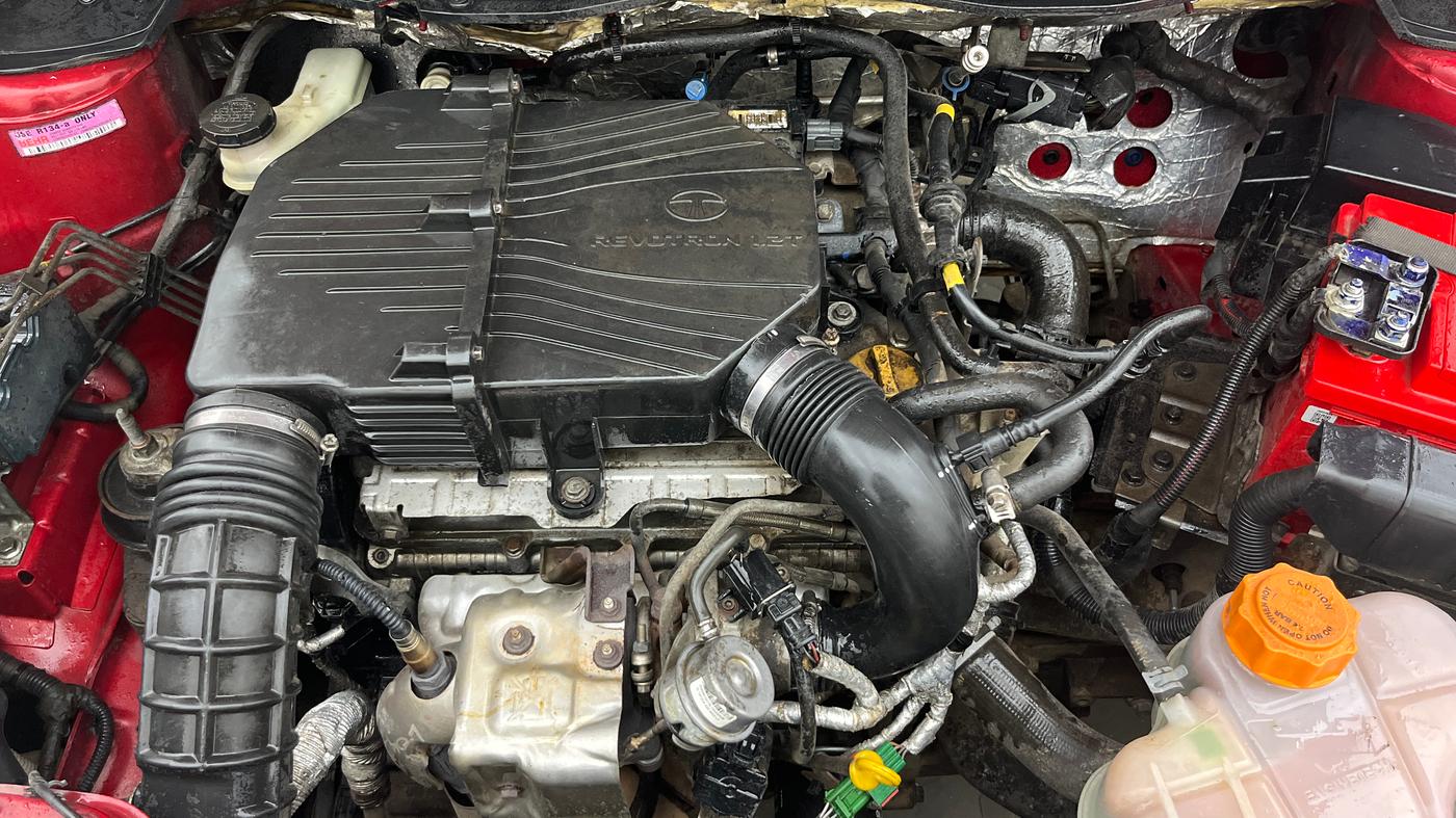 2015 Tata Zest XMS PETROL, Petrol, Manual, 90,426 km, Engine View