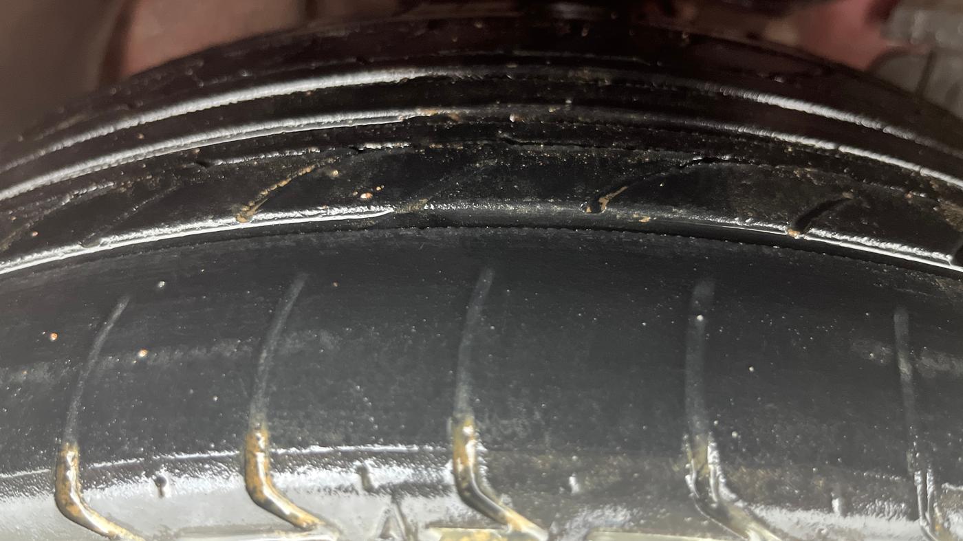 2015 Tata Zest XMS PETROL, Petrol, Manual, 90,426 km, Right Front Tyre Tread
