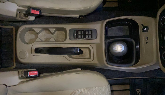 2022 Mahindra BOLERO NEO N10 R, Diesel, Manual, 62,993 km, Gear Lever