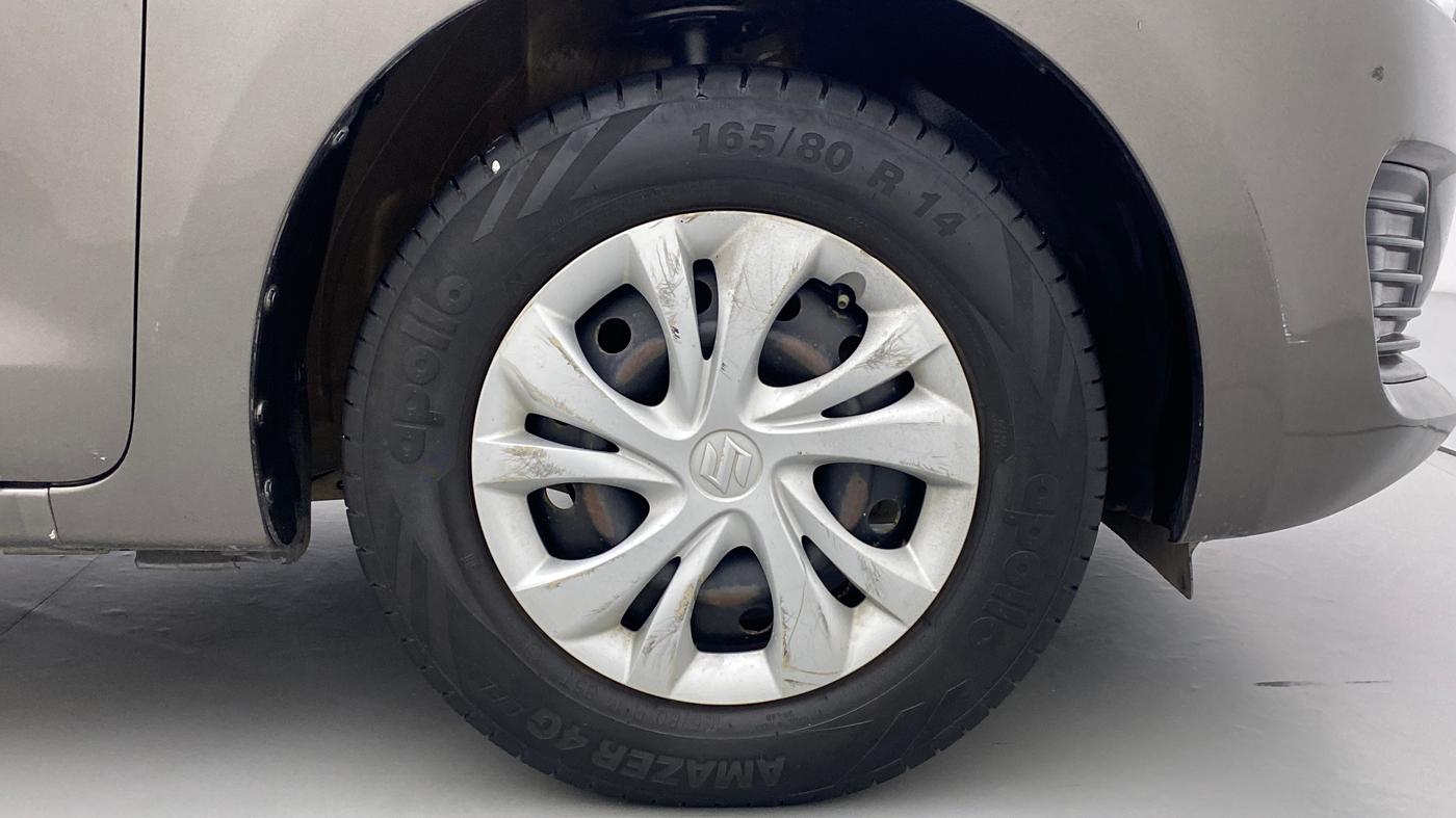 2018 Maruti Swift VXI D, CNG, Manual, 78,851 km, Right Front Wheel