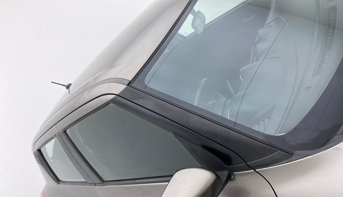 2018 Maruti Swift VXI D, CNG, Manual, 78,851 km, Right A pillar - Slightly dented