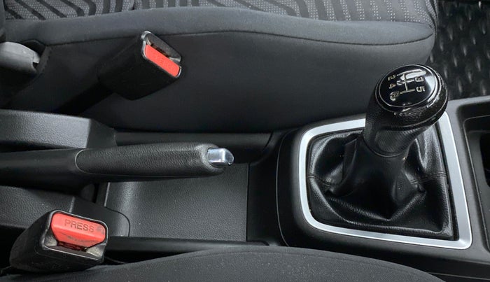 2018 Maruti Swift VXI D, CNG, Manual, 78,851 km, Gear Lever