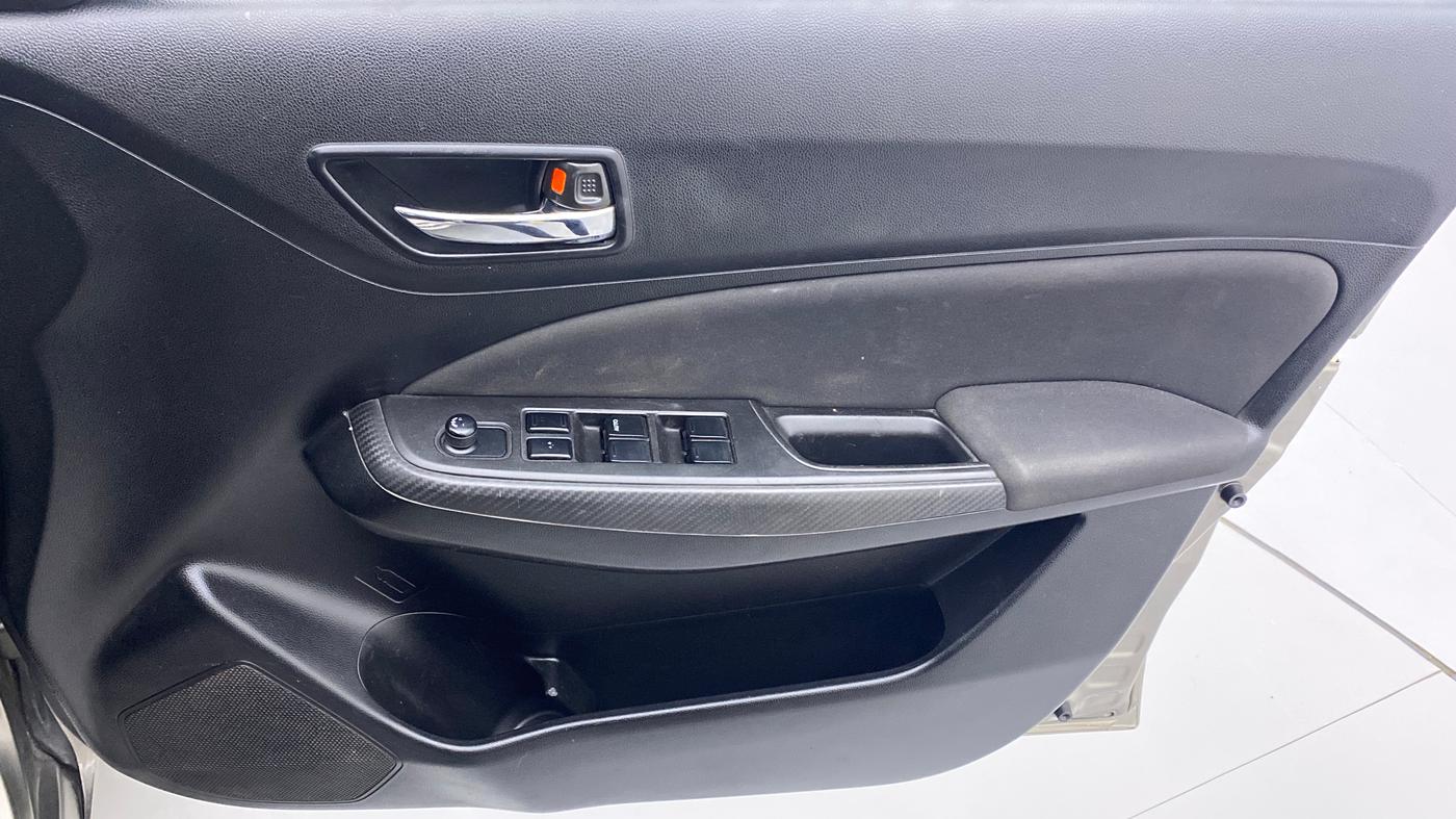 2018 Maruti Swift VXI D, CNG, Manual, 78,851 km, Driver Side Door Panels Control