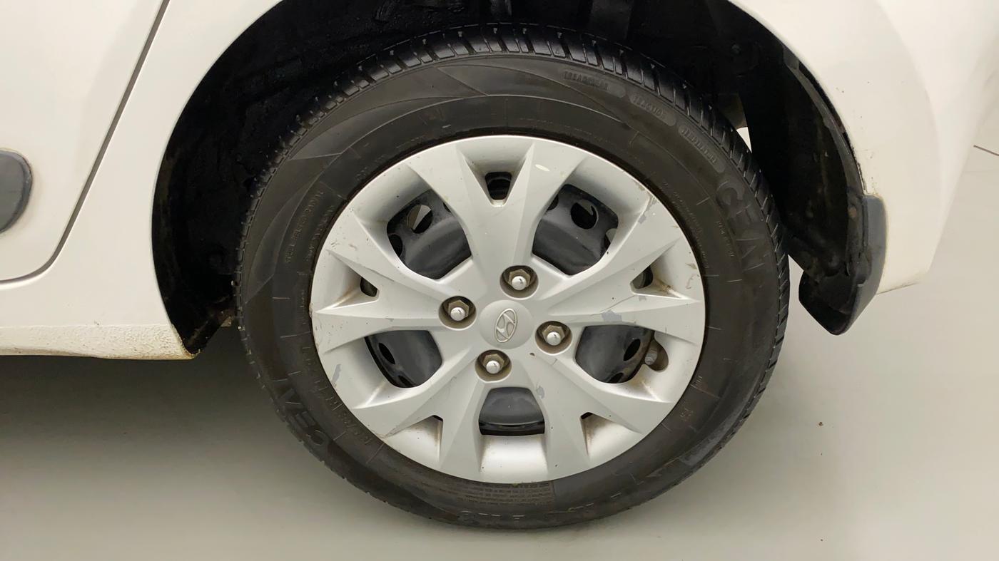 2016 Hyundai Grand i10 MAGNA AT 1.2 KAPPA VTVT, Petrol, Automatic, 48,285 km, Left Rear Wheel