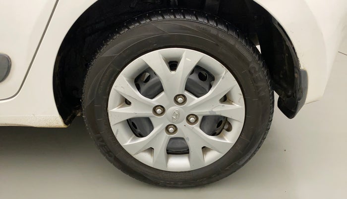 2016 Hyundai Grand i10 MAGNA AT 1.2 KAPPA VTVT, Petrol, Automatic, 48,285 km, Left Rear Wheel