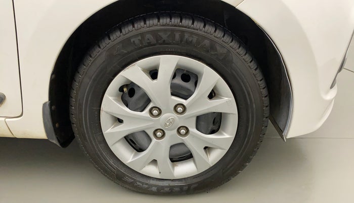 2016 Hyundai Grand i10 MAGNA AT 1.2 KAPPA VTVT, Petrol, Automatic, 48,285 km, Right Front Wheel