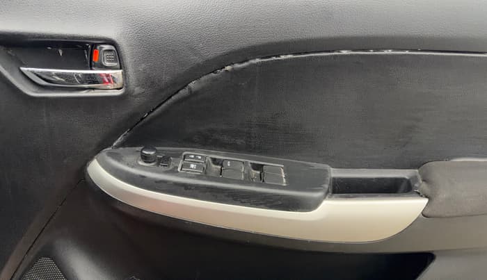 2016 Maruti Baleno DELTA PETROL 1.2, Petrol, Manual, 42,605 km, Driver Side Door Panels Control