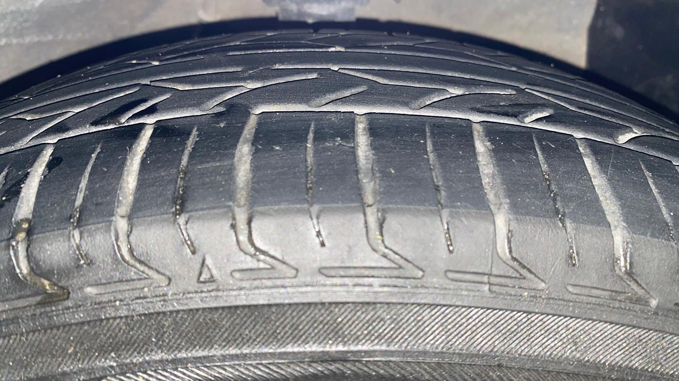 2014 Hyundai Xcent S (O) 1.2, Petrol, Manual, 79,559 km, Right Front Tyre Tread
