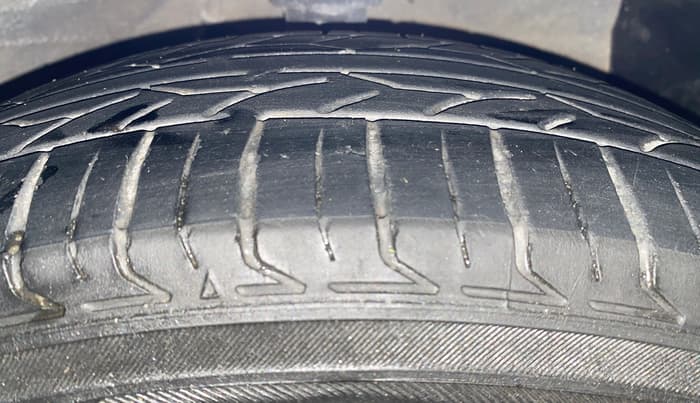 2014 Hyundai Xcent S (O) 1.2, Petrol, Manual, 79,559 km, Right Front Tyre Tread