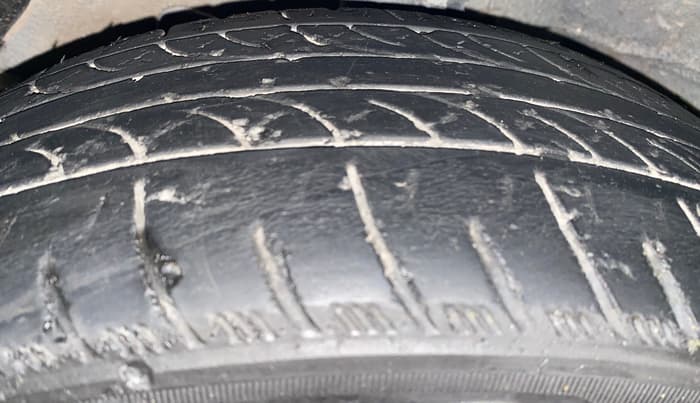 2014 Hyundai Xcent S (O) 1.2, Petrol, Manual, 79,559 km, Left Front Tyre Tread