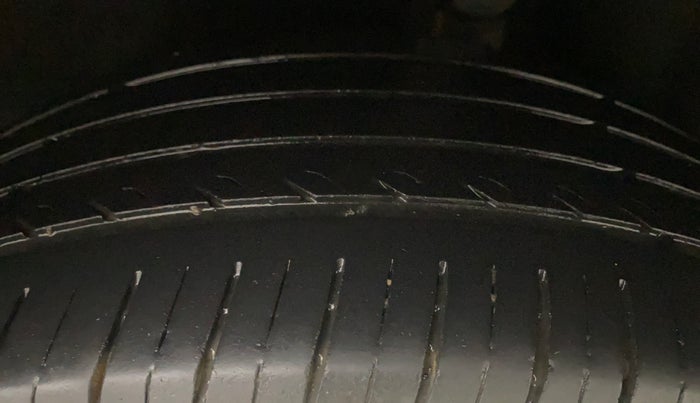 2015 Ford Ecosport TREND+ 1.0L ECOBOOST, Petrol, Manual, 94,143 km, Left Rear Tyre Tread