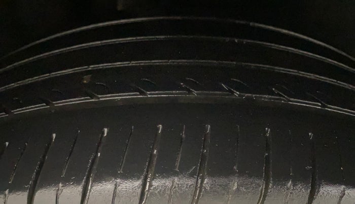 2015 Ford Ecosport TREND+ 1.0L ECOBOOST, Petrol, Manual, 94,143 km, Right Rear Tyre Tread