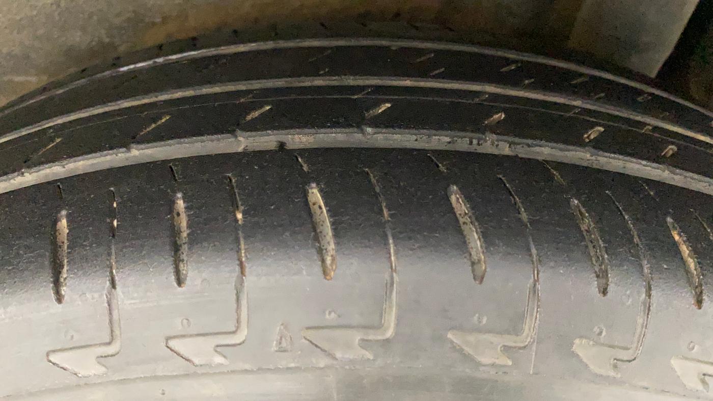 2017 Maruti IGNIS DELTA 1.2 AMT, Petrol, Automatic, 45,236 km, Left Rear Tyre Tread