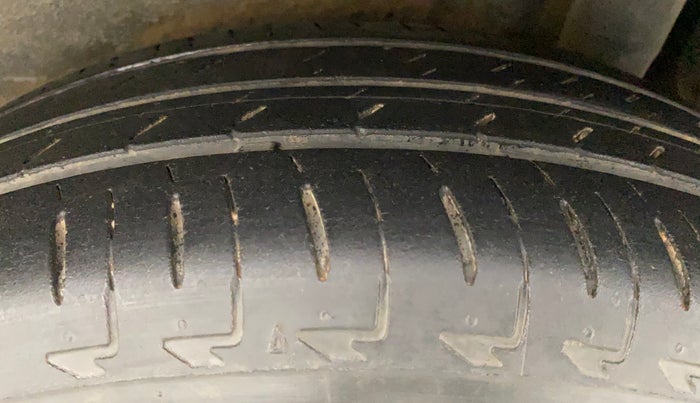 2017 Maruti IGNIS DELTA 1.2 AMT, Petrol, Automatic, 45,236 km, Left Rear Tyre Tread