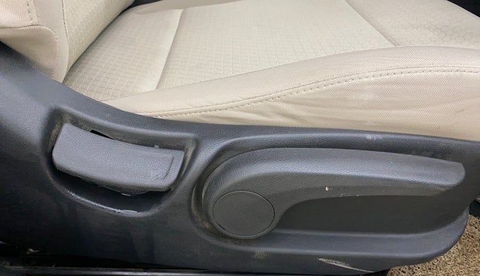 2021 Hyundai Verna SX 1.5 VTVT, Petrol, Manual, 87,837 km, Driver Side Adjustment Panel