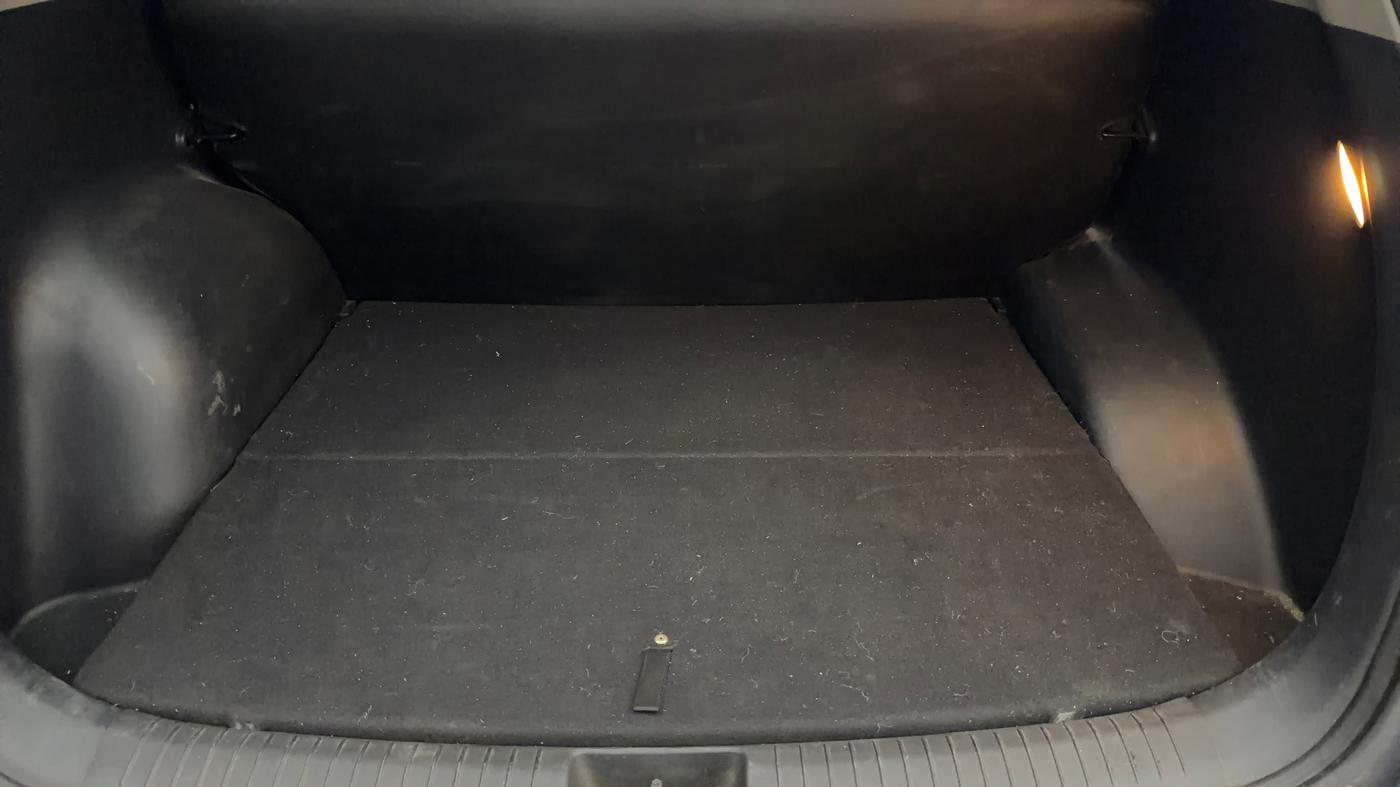 2017 Hyundai Creta E PLUS 1.6 PETROL, Petrol, Manual, 35,875 km, Boot Inside