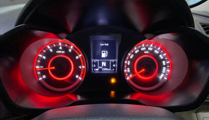 2024 Mahindra XUV300 W8 1.2 PETROL, Petrol, Manual, 1,084 km, Odometer Image