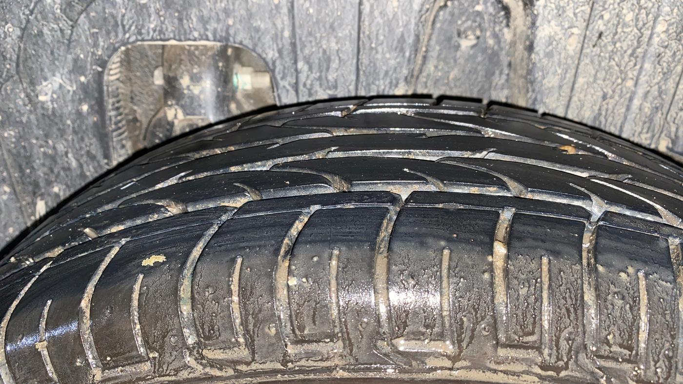 2024 Mahindra XUV300 W8 1.2 PETROL, Petrol, Manual, 1,084 km, Left Rear Tyre Tread