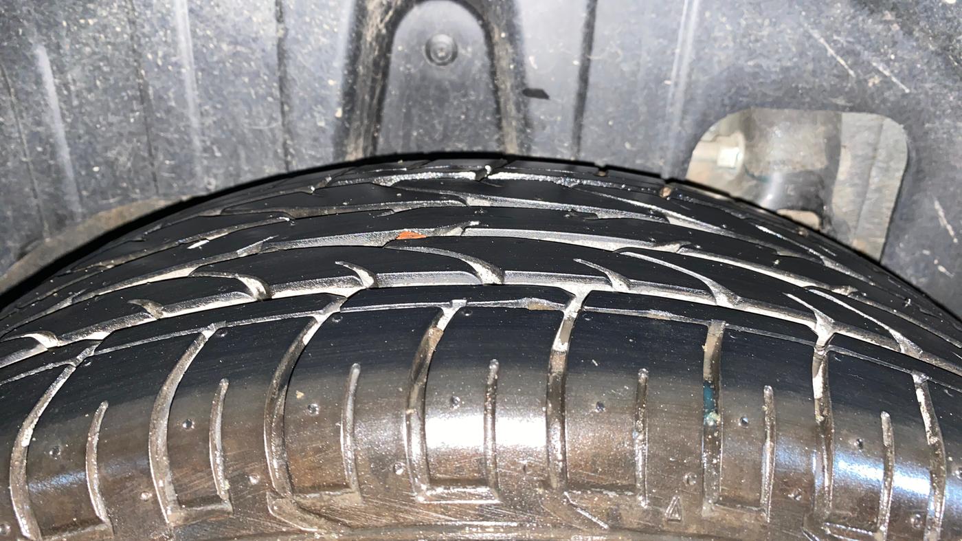 2024 Mahindra XUV300 W8 1.2 PETROL, Petrol, Manual, 1,084 km, Right Rear Tyre Tread