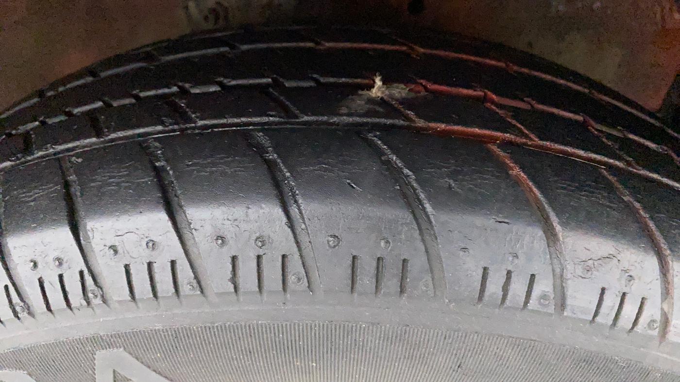 2017 Maruti Celerio ZXI AMT, Petrol, Automatic, 53,648 km, Right Front Tyre Tread