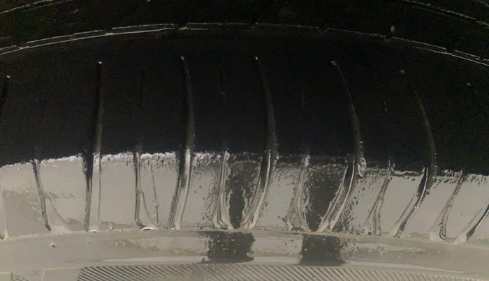 2014 Hyundai Xcent S 1.1 CRDI (O), Diesel, Manual, 1,08,453 km, Left Rear Tyre Tread