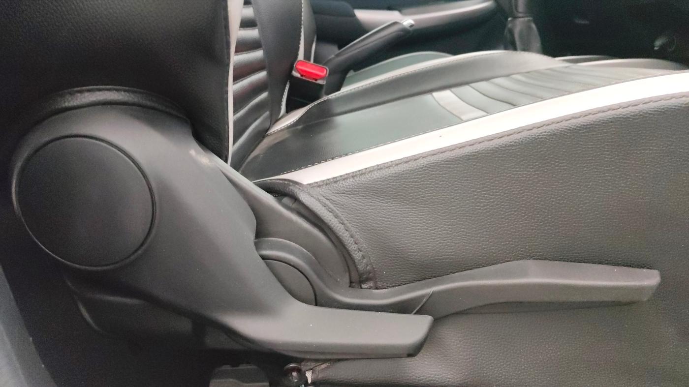 2020 Toyota Glanza V, Petrol, Manual, 56,794 km, Driver Side Adjustment Panel