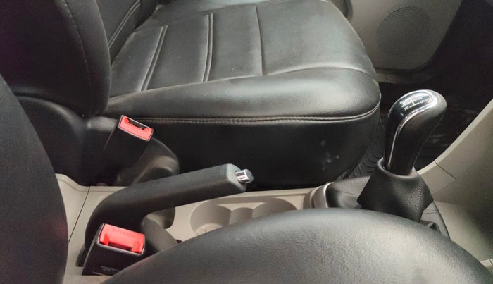 2016 Tata Tiago XT PETROL, Petrol, Manual, 1,09,669 km, Gear Lever