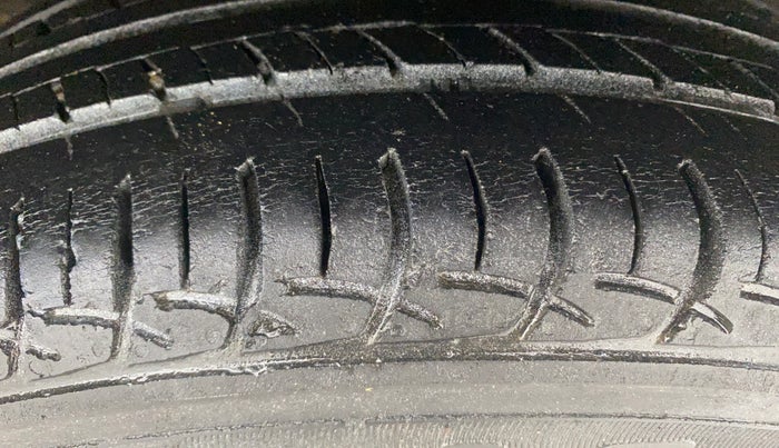 2018 Maruti Baleno DELTA PETROL 1.2, Petrol, Manual, 77,207 km, Left Rear Tyre Tread